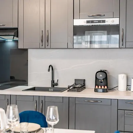 Appartement Frontiere Monaco, Terrasse Vue Mer, Tour Odeon - Ap